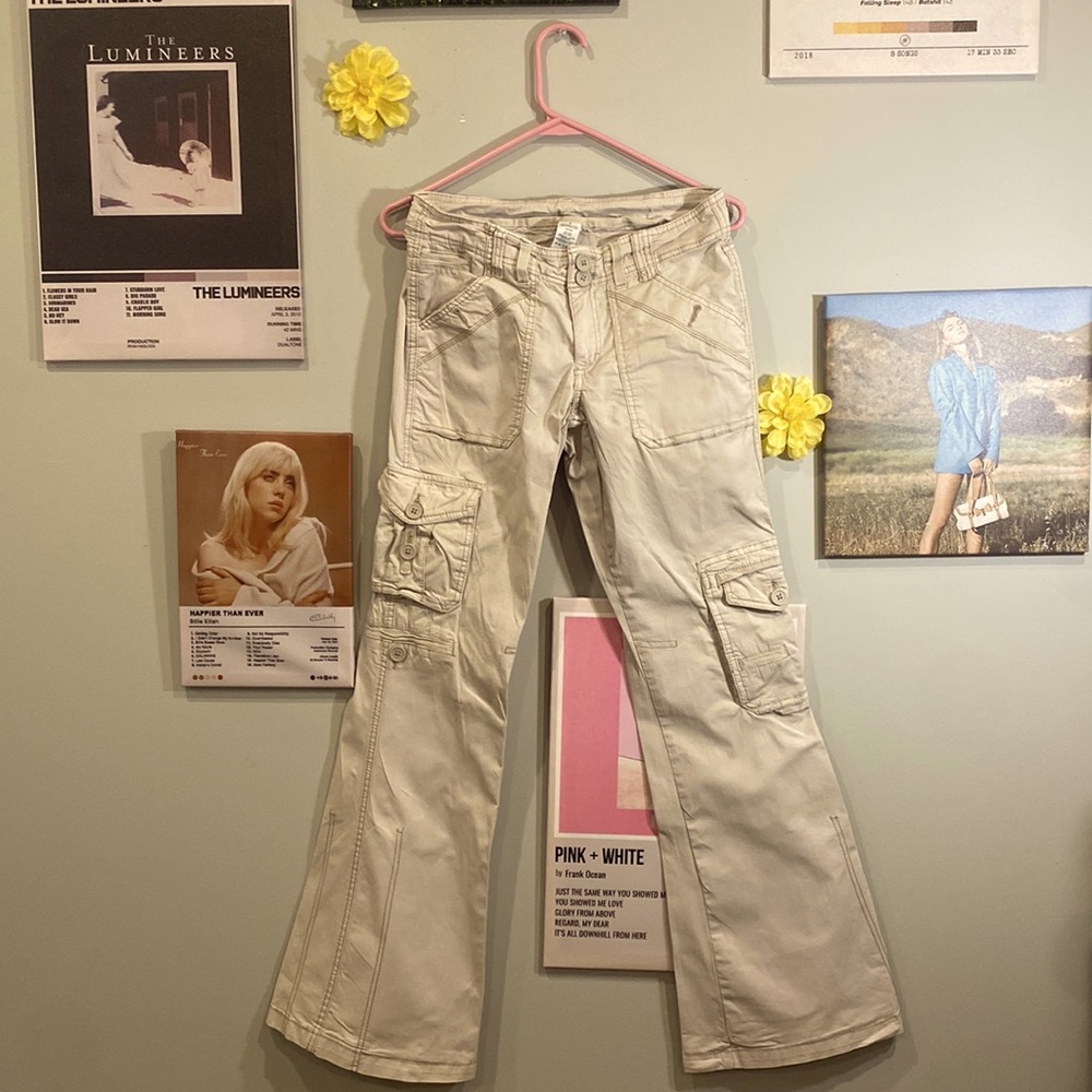 Garage, low rise cargo flare pants. Size - small / 5 / 26  :)
